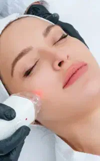 خدمات تخصصی زیبایی و جوانسازی