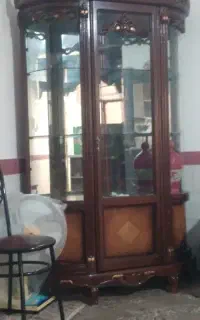 یک عدد بوفه و پنکه به فروش میرسد