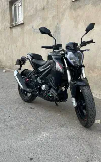 بنلی 180s مشکی درحد