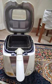 سرخ کن سانیsunny