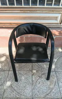صندلی انتظار فلزی