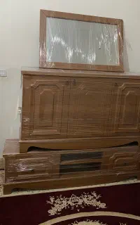 آینه کنسول و زیر تلویزیون