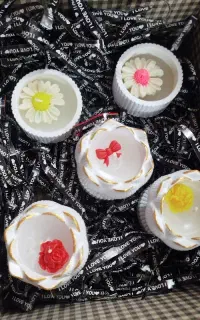 شمع های عطری بارایحه ای ارامبخش در محیط کار و منزل