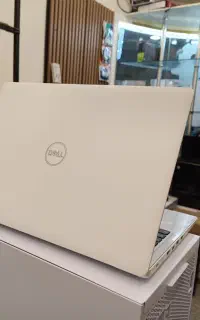 لپتاپ Dell Inspiron 5570