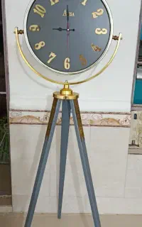 ساعت و آیینه