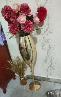 گل وگلدان