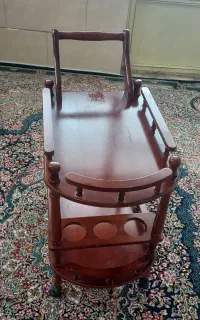 کنار مبلی چرخدار