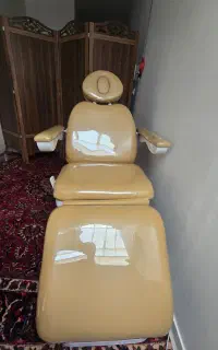 صندلی برقی ۳ موتوره مناسب انواع مراکز حرفه ای