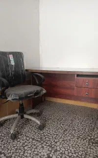 فروش میز کار مغازه به همراه صندلی گردان