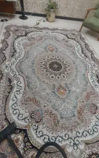 دوعدد قالی ۹متری در حد نو ۷۰۰شونه