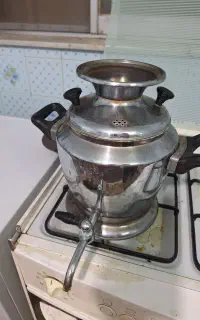 کتری روگازی و۴ عدد قوری