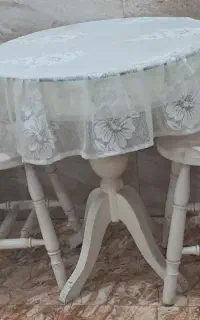 میز و صندلی سالم در حد نو