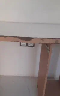 میز تحریر و کامپیوتر
