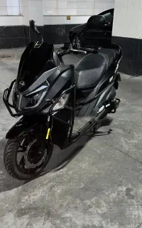 Sym j200