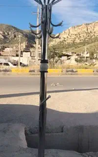 رخت اویز ایستاده