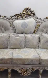 مبل سلطنتی ۹ نفره به همراه میز عسلی۴