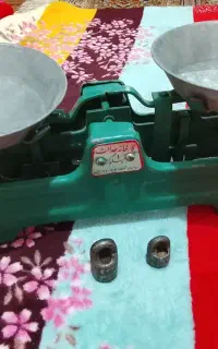 ترازو همراه سنگ