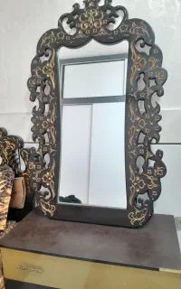 اینه و میز ارایش