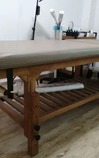 تخت و ترالی ماساژو فیشال چوبی با تشک تاشونده