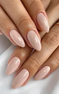 کاشت ناخن ظریف و تمیز طراحی خاص