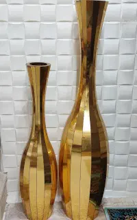 گلدان کنار سالنی