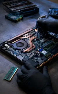 تعمیرات و‌ سرویس تخصصی لپتاپ،کامپیوتر در محل