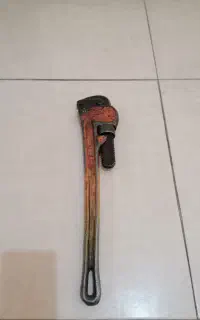 آچار لوله گیر، خشت حدیده