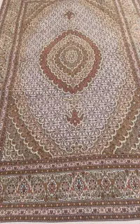فرش دستبافت کرمی رنگ ۳در۴ ۱۲ متری چهل رج ماهی