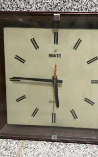 ساعت دیواری