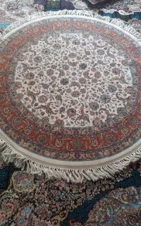 فرش گرد یک در یک