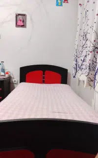 تخت نوجوان