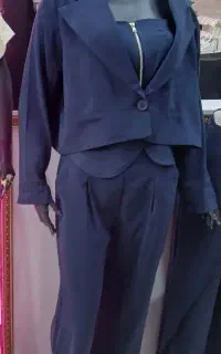 کت شلوار و کراپ سه تیکه