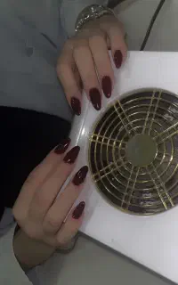 آموزش کاشت ناخن و پدیکور