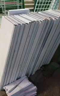 قفسه کارکرده در حد نو