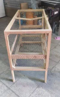 قفس چوبی بزرگ