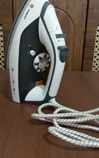 اتو بخار دستی سالم و تمیز نو زیاد استفاده نشده
