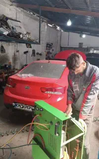 نیازمند باطری ساز کار بلد