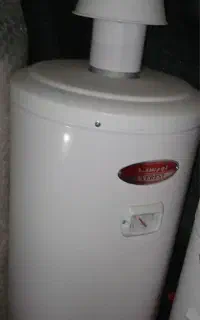آبگرمکن برقی گازی