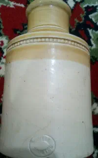 ظرف قدیمی انگلیسی