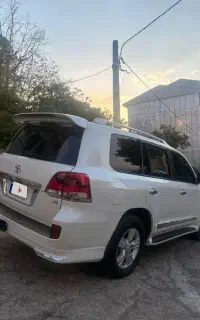 لندکروز گذرموقت ۲۰۱۴