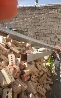 دو عدد ستون سه متری همراه با صفحه