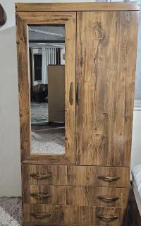 کمد لباس نو. توضیحات در متن پایین داده شده