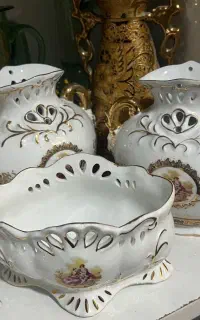 شکلات خوری و گلدان لیلی مجنون