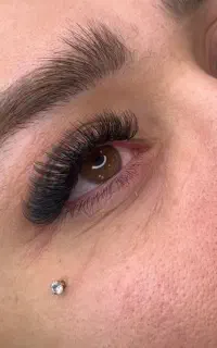 خدمات تخصصی و حرفه ایی اکستنشن مژه