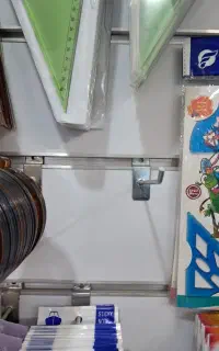 همکار در فروشگاه شیفت شب