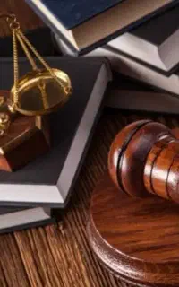 وکیل پایه یک دادگستری