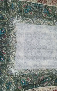 روسری بزرگ ریشه دار  وسط سفید دور ریشه دار