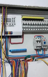 برقکار ساختمان و صنعتی . رفع و عیب یابی سیم کشی