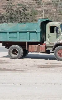 ۹۱۱ سه تیکه اتوبوس ۳۰۲