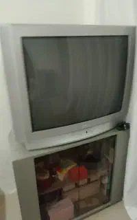 تلویزیون و‌میژ